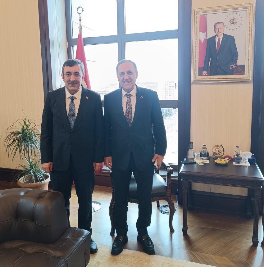 Vali Usta'dan Cumhurbaşkanı Yardımcısı Yılmaz'a Veda Ziyareti